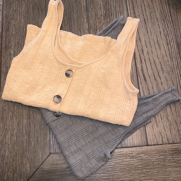 Tank Top Bundle - Picture 1 of 3